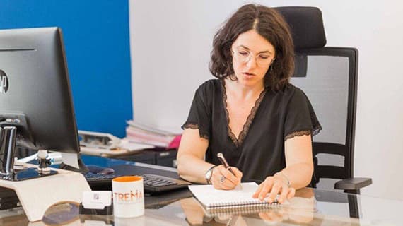 Polina Barakova au cabinet Kyros, avocate en droit des sociétés à Montpellier